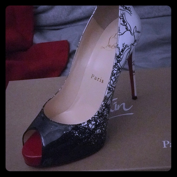 Christian Louboutin red bottom - Picture 1 of 5